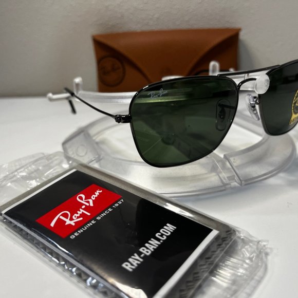 Ray-Ban Caravan sunglasses (RB3136). Polished gunmetal frame/G-15 green lenses main image 4